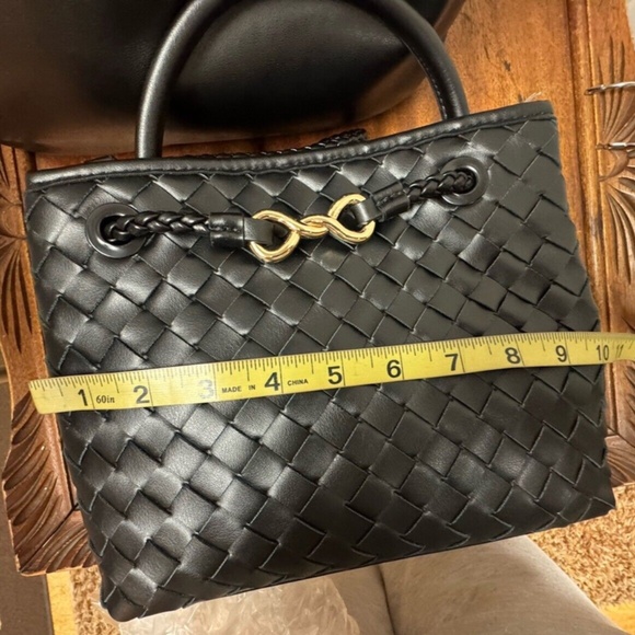 a.New.Day,Woman purse  $22 Each,Black,Zipper,Pockets,shoulder bags,Medium.! - Picture 9 of 10